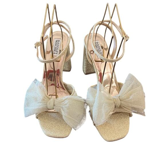 Badgley Mischika Tess Block Heel With Poof Bow Platino Evening Formal NEW  9.5 - Picture 6 of 10